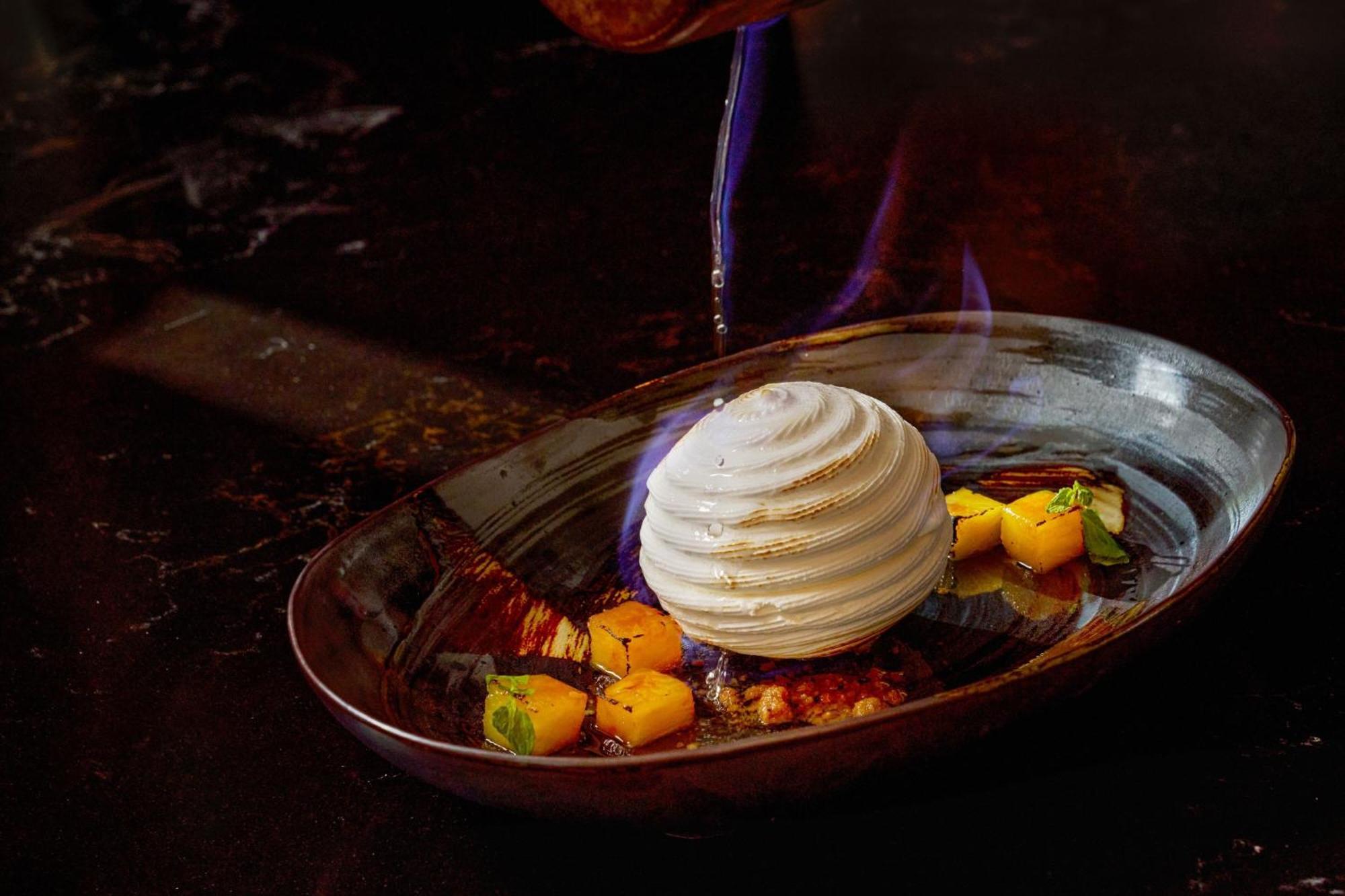 W Singapore - Sentosa Cove Eksteriør billede A dessert prepared with liquid nitrogen