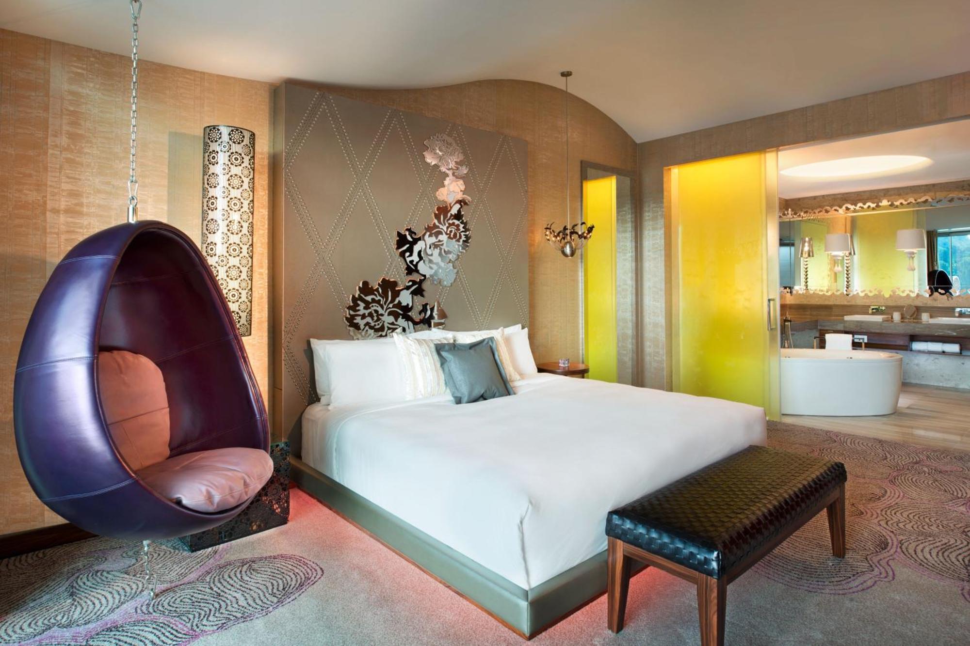 W Singapore - Sentosa Cove Eksteriør billede A suite at the W Hotel in London